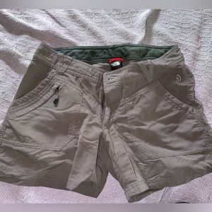 The north face women’s hiking shorts size 4